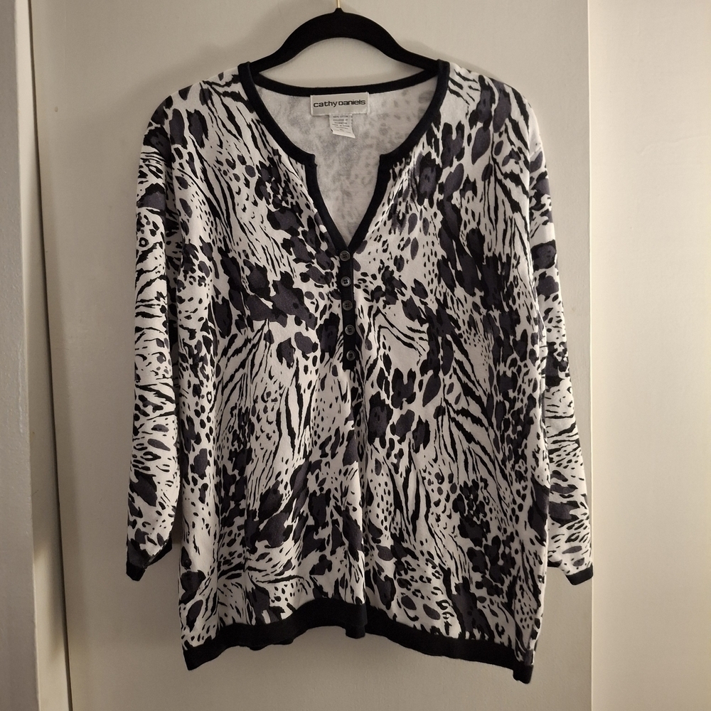 Cathy Daniels Women's Black and White Animal Print Cardigan
